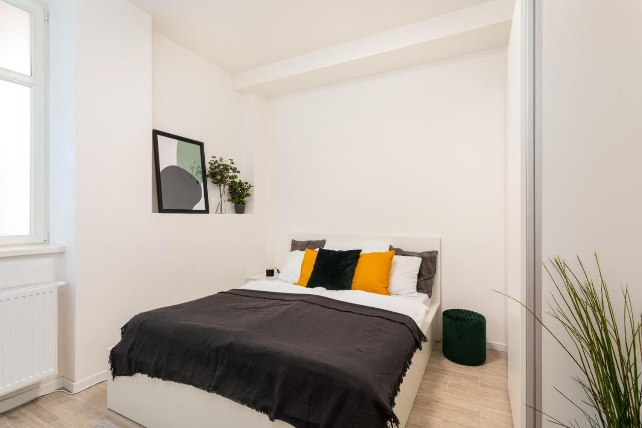 Prague Days - Minimalist Apartment - Easy City Access Екстер'єр фото